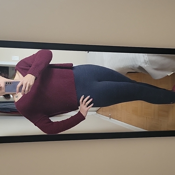 𝅺HOLLISTER Oversized Burgundy Sweather US L - Picture 2 of 10